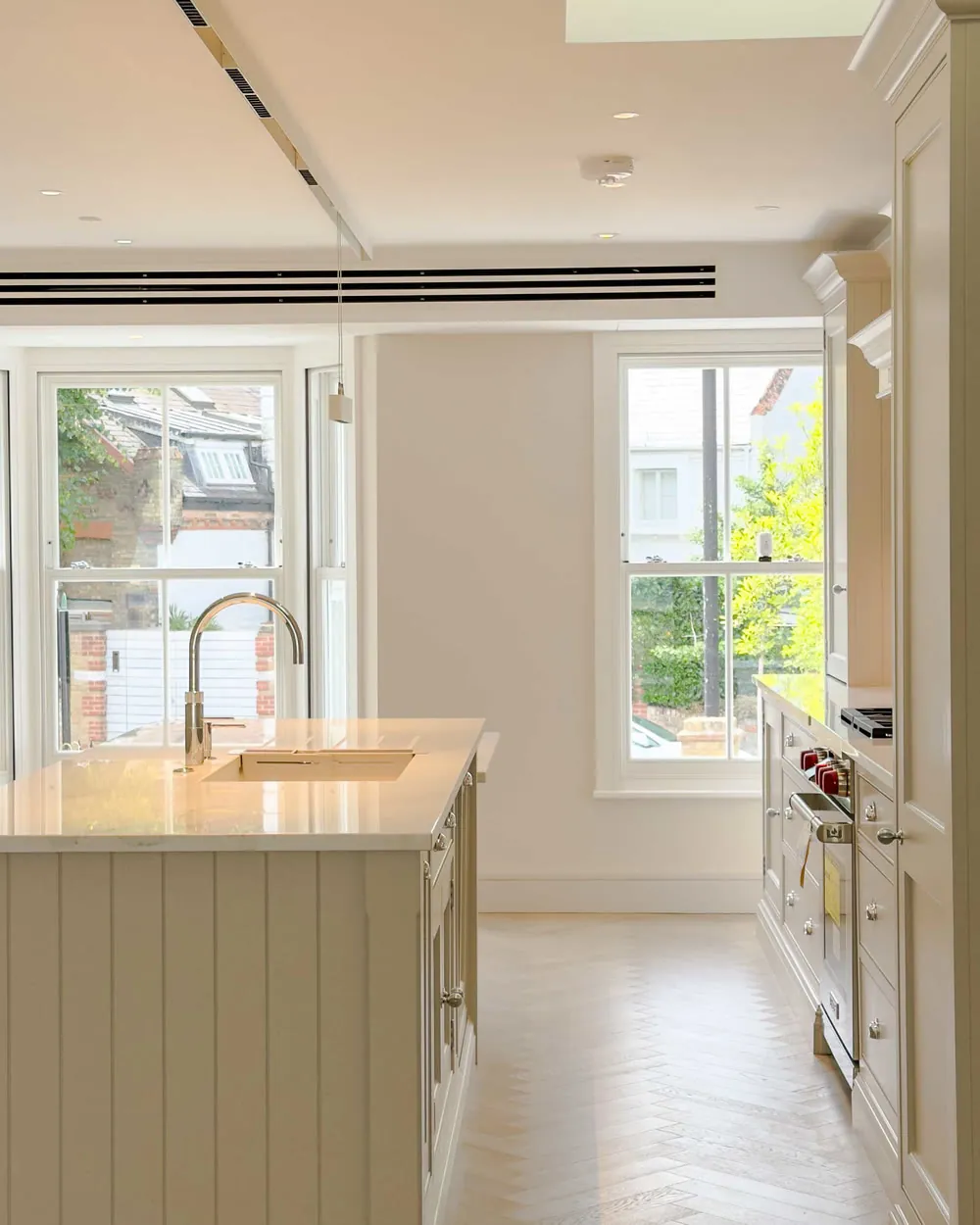 The Sash Kitchen, Hampstead: white kitchen with sash windows